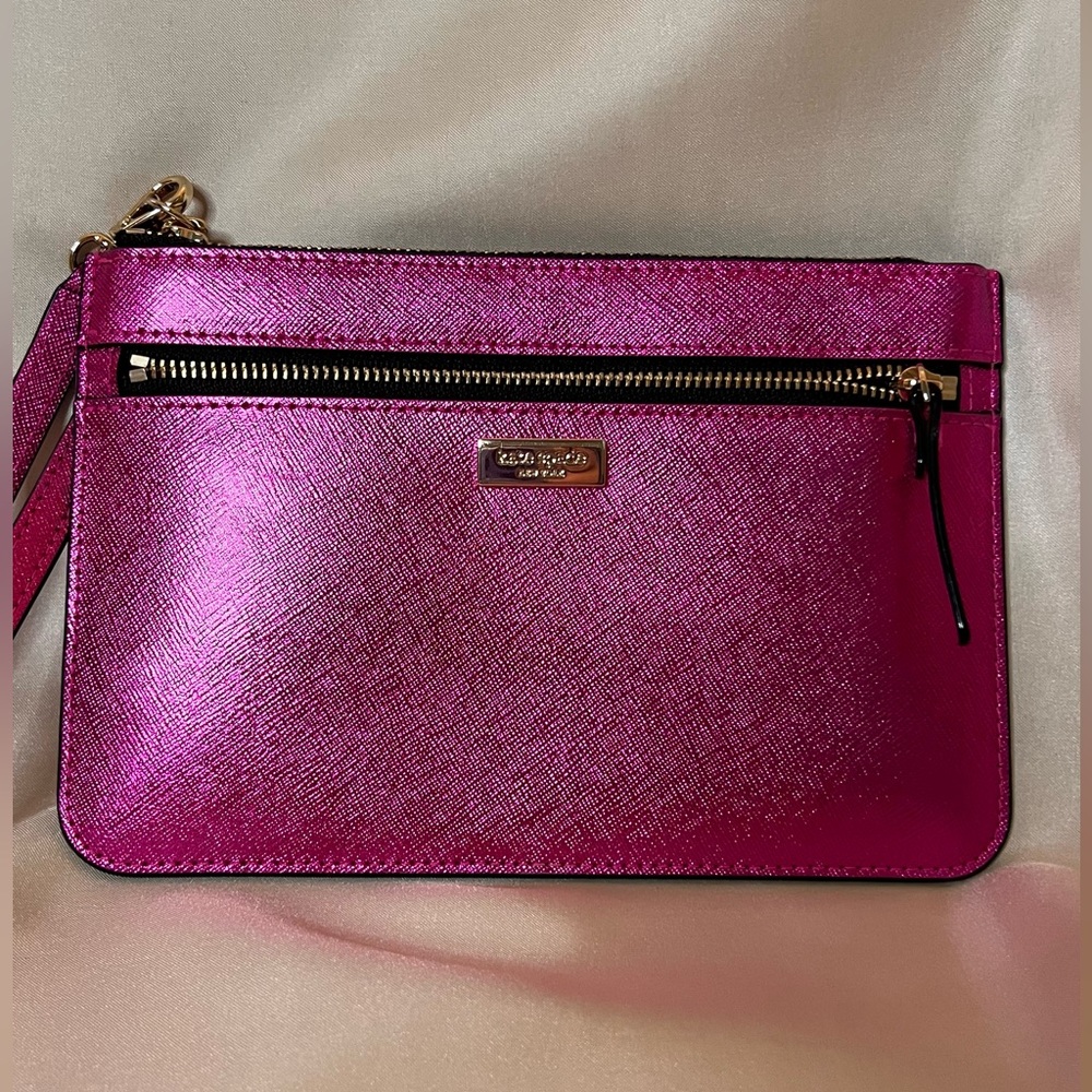 Popular 💖 ‘Barbie-core’ 💖Pink Kate Spade Hot Pink Wristlet